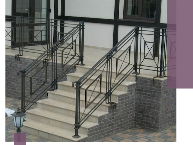 Перила для крыльца в Печоре — монтаж, изготовление и установка