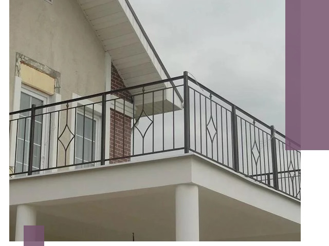 Изготовление балконных ограждений в Печоре из металла и стекла