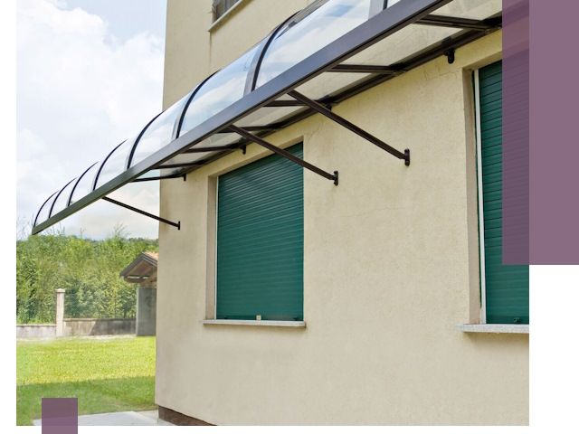 Козырьки над окнами в Печоре — изготовление и монтаж по выгоде