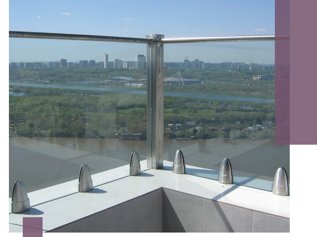 Стеклянные парапеты премиум класса в Печоре для домов и бизнесов